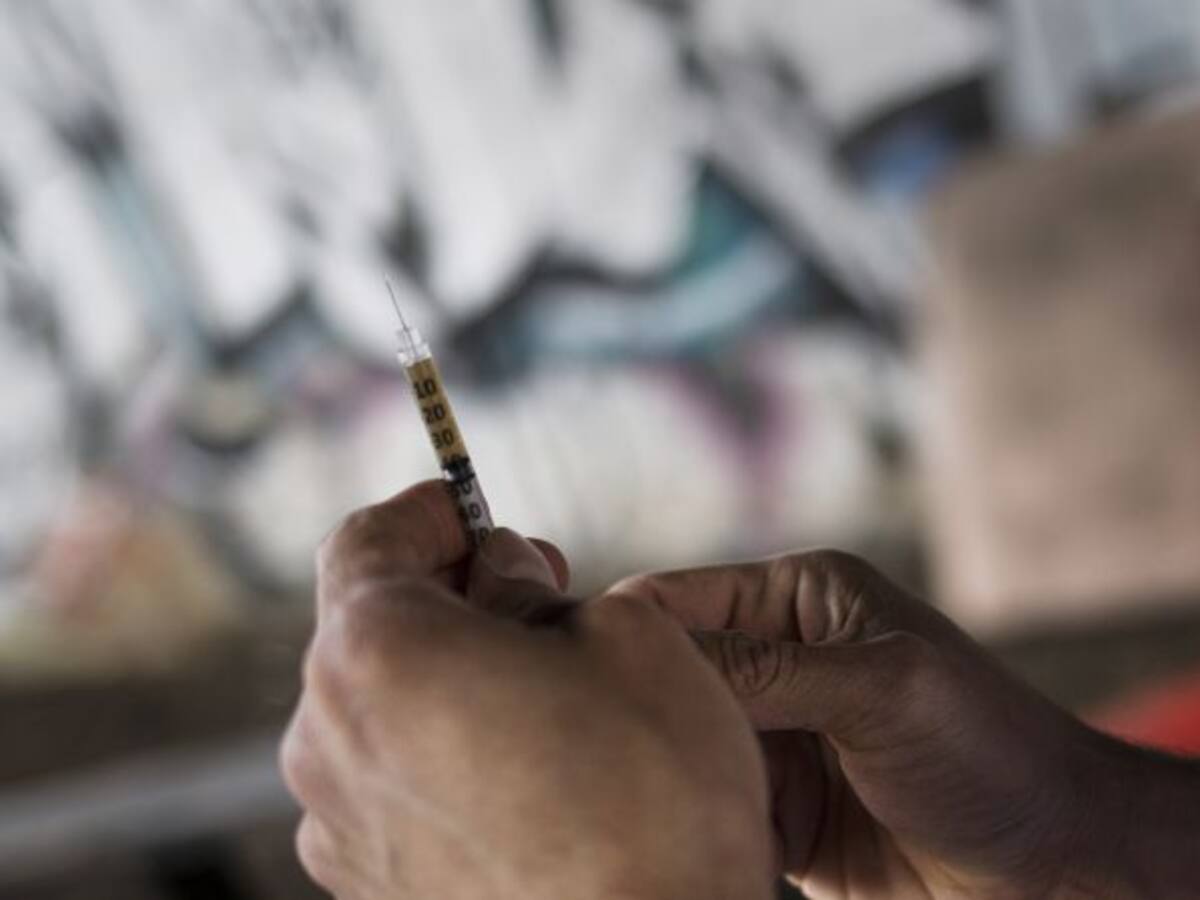 Hombre se inyectó silicona en los testículos y tuvo terrible desenlace