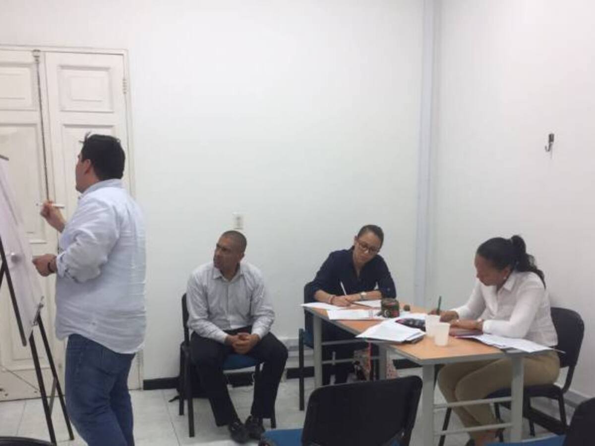 Damnificados por desplome de edificio en Cartagena aun no reciben subsidios