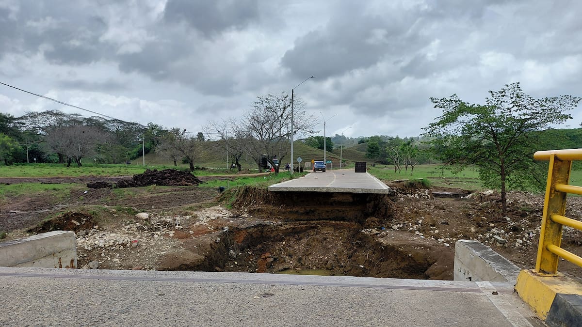 Puentes destruidos y más de 1.000 viviendas afectadas dejan inundaciones en Canalete, Córdoba