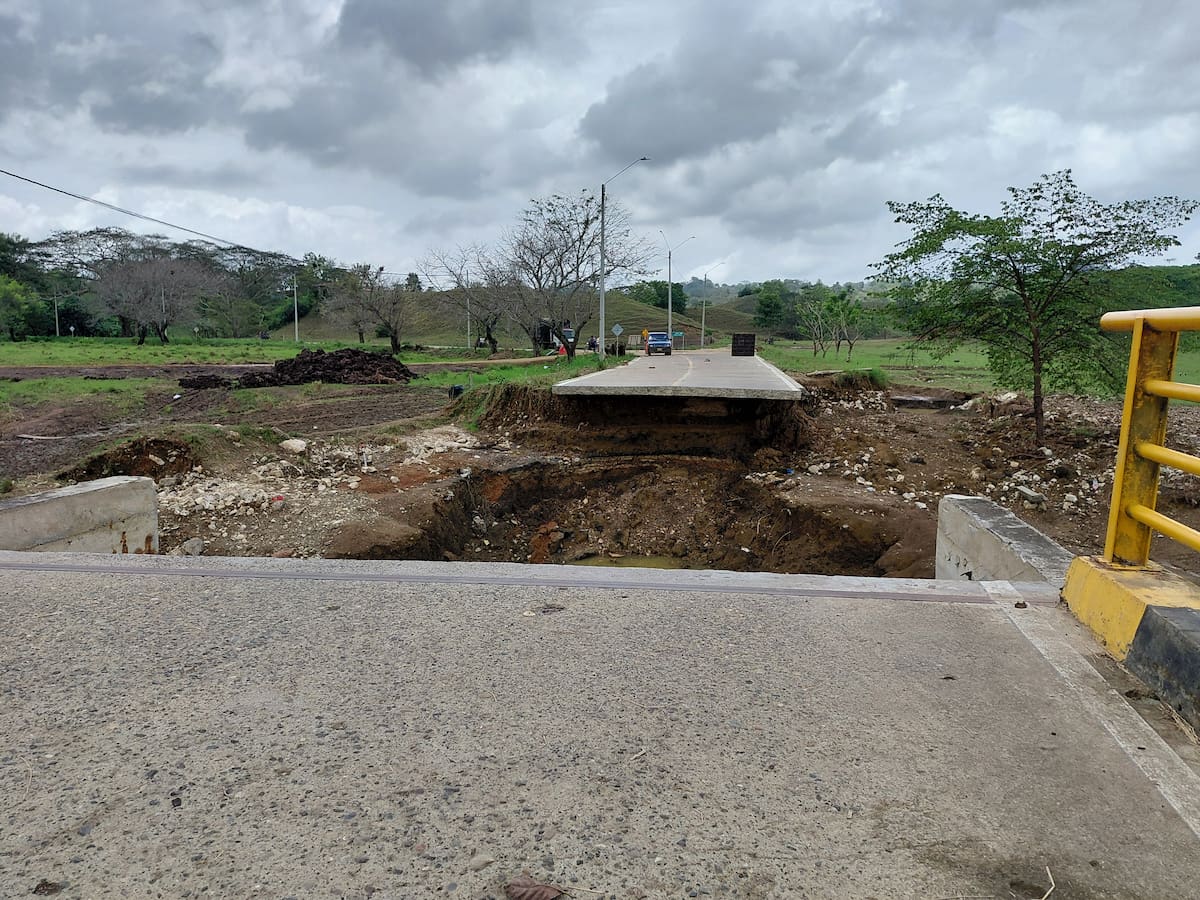 Puentes destruidos y más de 1.000 viviendas afectadas dejan inundaciones en Canalete, Córdoba