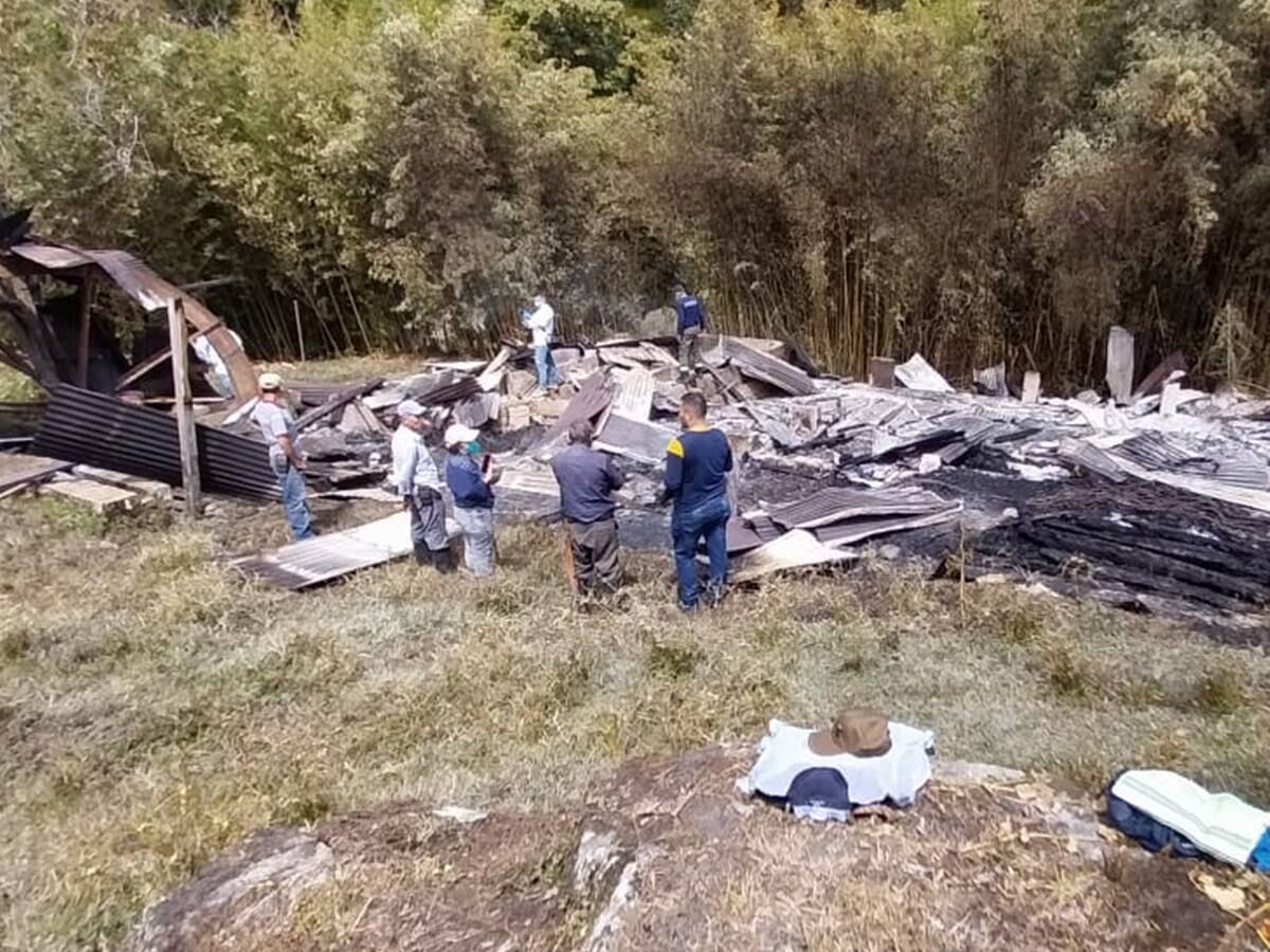 Una persona murió en medio de un incendio en el municipio de Villarrica, Tolima