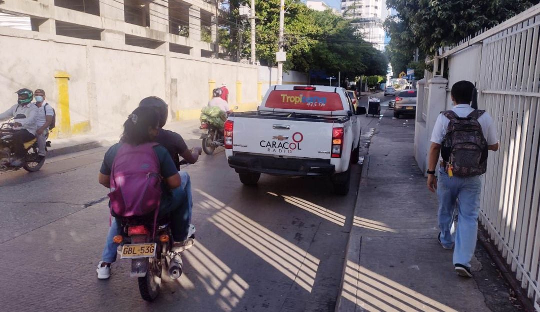 El más reciente ataque ocurrió en este barrio cobijado por un decreto que restringe el tránsito de estos vehículos con parrillero hombre