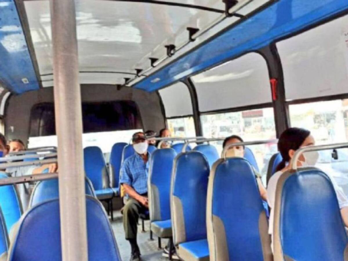 Transportadores urbanos piden ampliar aforo al 50% porque están quebrados