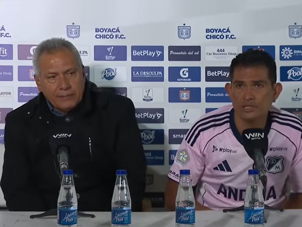 Hernán Torres, Director técnico de Millonarios y David Mackalister en rueda de prensa / Dimayor