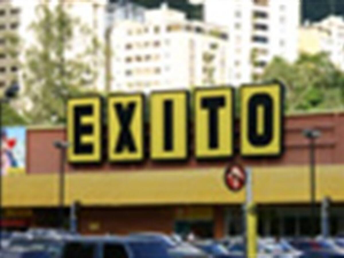 Venezuela formaliza la expropiación de supermercados Éxito