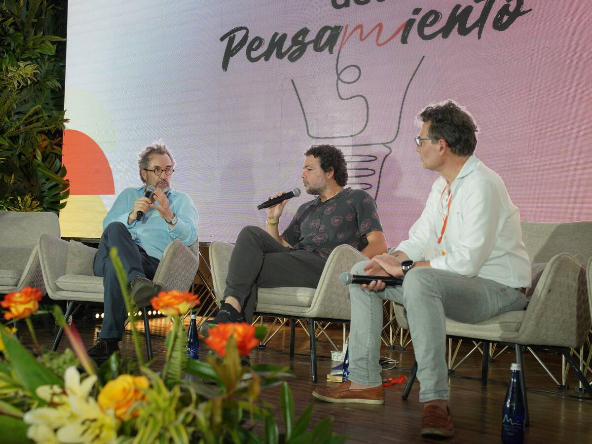 Las emociones en la política: ¿una amenaza para la democracia en Colombia?