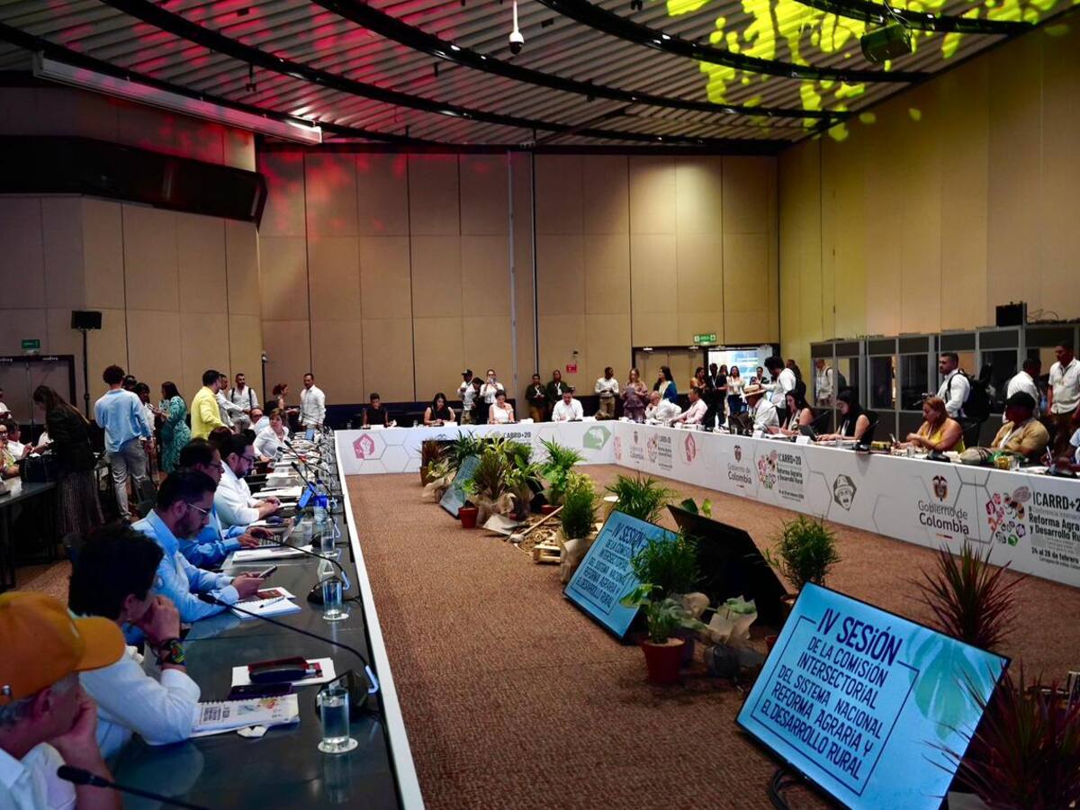 Ministra (e) Irene Vélez presentó en ICARRD+20 avances en zonificación ambiental del Acuerdo de Paz