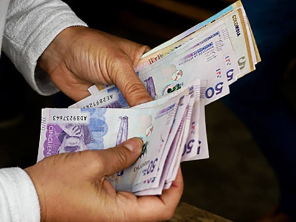 Confianza del consumidor en enero bajó al -28,6%, reveló Fedesarrollo