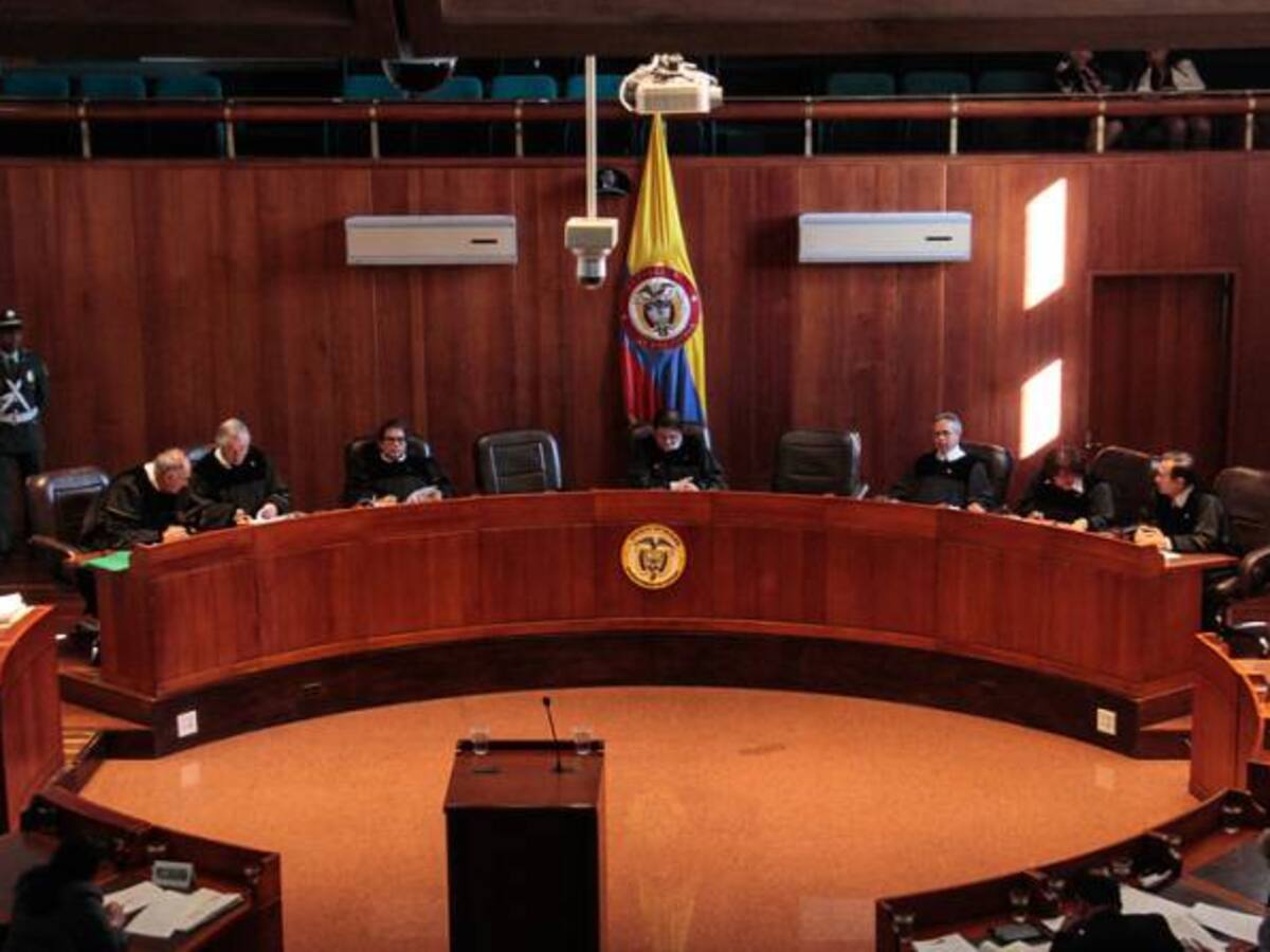 Corte Suprema pide a Bustos y Ricaurte poner la cara por el caso de corrupción