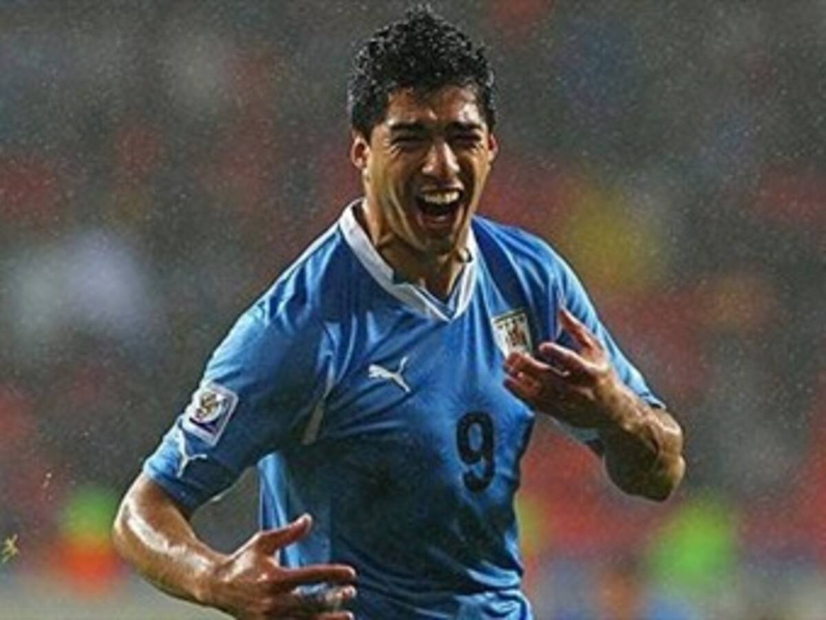 Con cuatro goles de Luis Suárez Uruguay venció a Chile