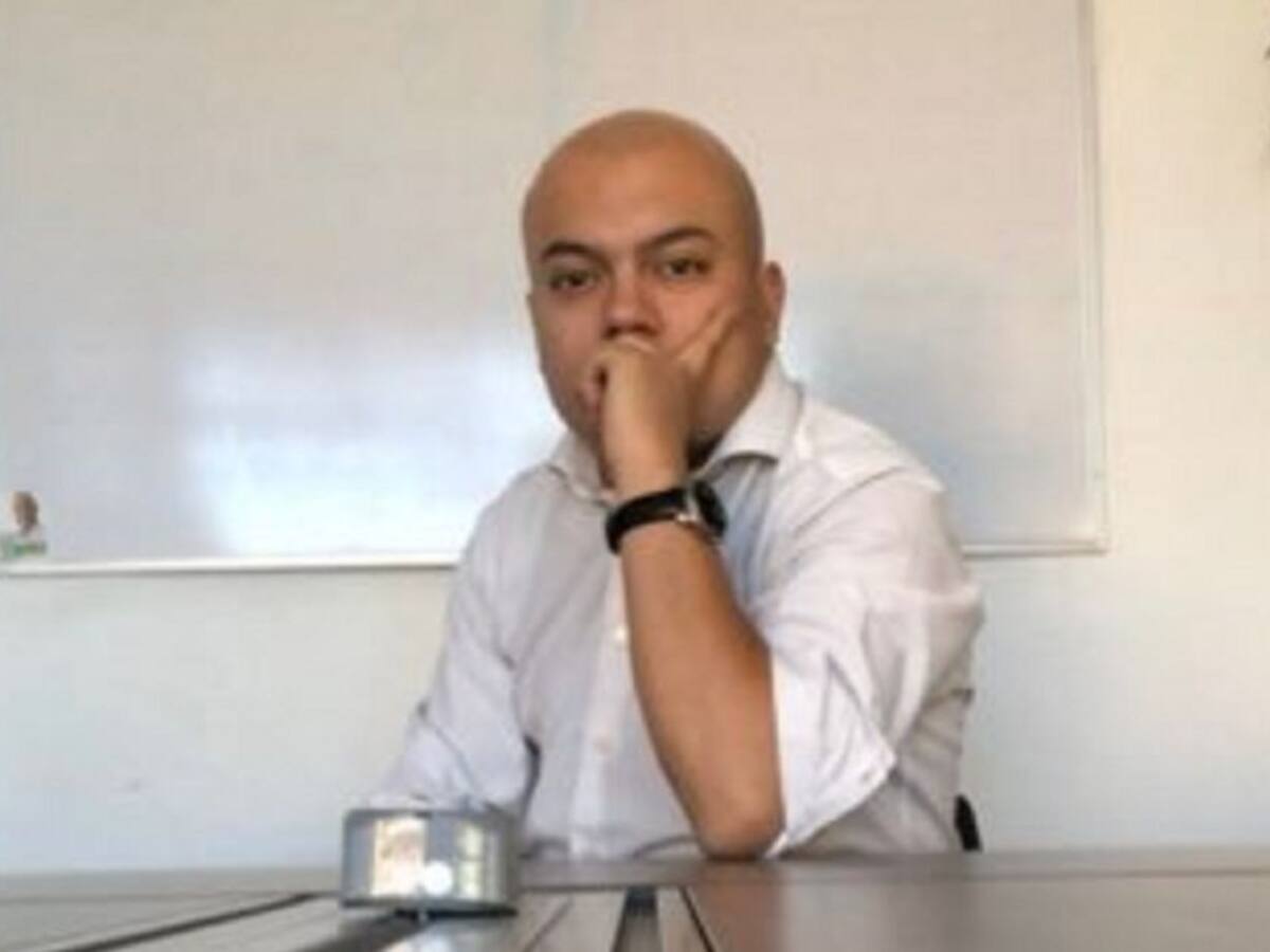 Julián Martínez entregó a la Fiscalía pruebas sobre seguimientos ilegales