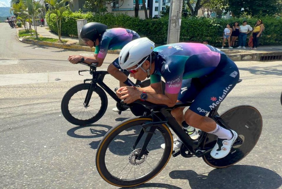 Miguel Ángel López y Walter Vargas, oro y plata en la prueba contrarreloj de los Campeonatos Nacionales de Ruta / Twitter: @team_medellin
