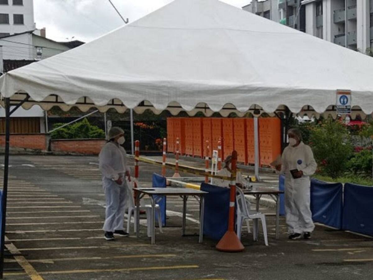 Más de 100 personas se vacunarían contra COVID-19 en la Uniquindío
