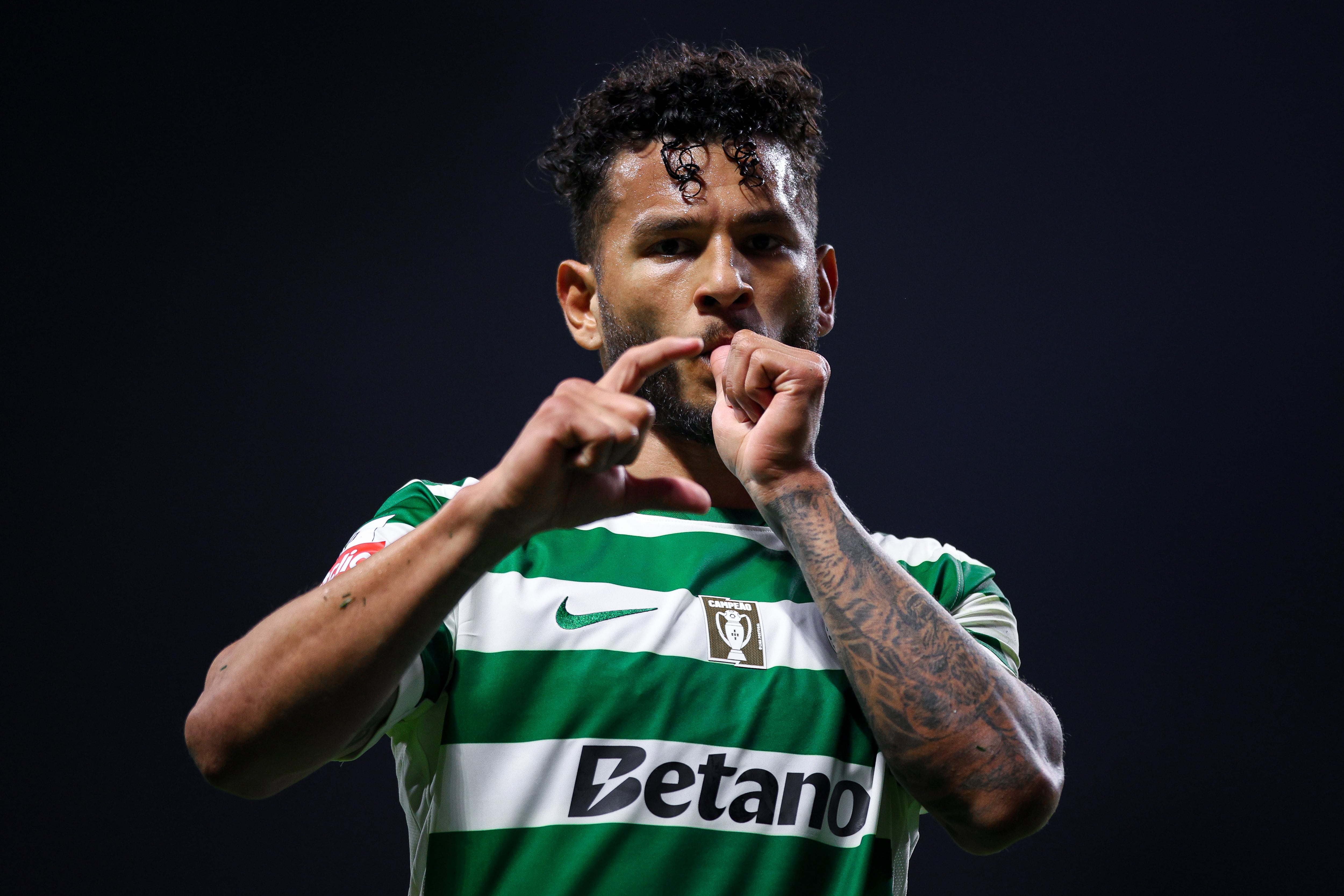 BRAGA, PORTUGAL - MARCH 07: Luis Suarez of Sporting CP celebrates after scoring his team's second goal during the Primeira Liga match between SC Braga and Sporting CP at Estadio Municipal de Braga on March 07, 2026 in Braga, Portugal. (Photo by Diogo Cardoso/Getty Images)