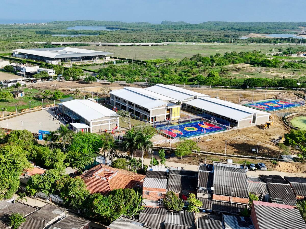 Conozca los colegios públicos en Cartagena donde estudiantes tendrán carreras universitarias