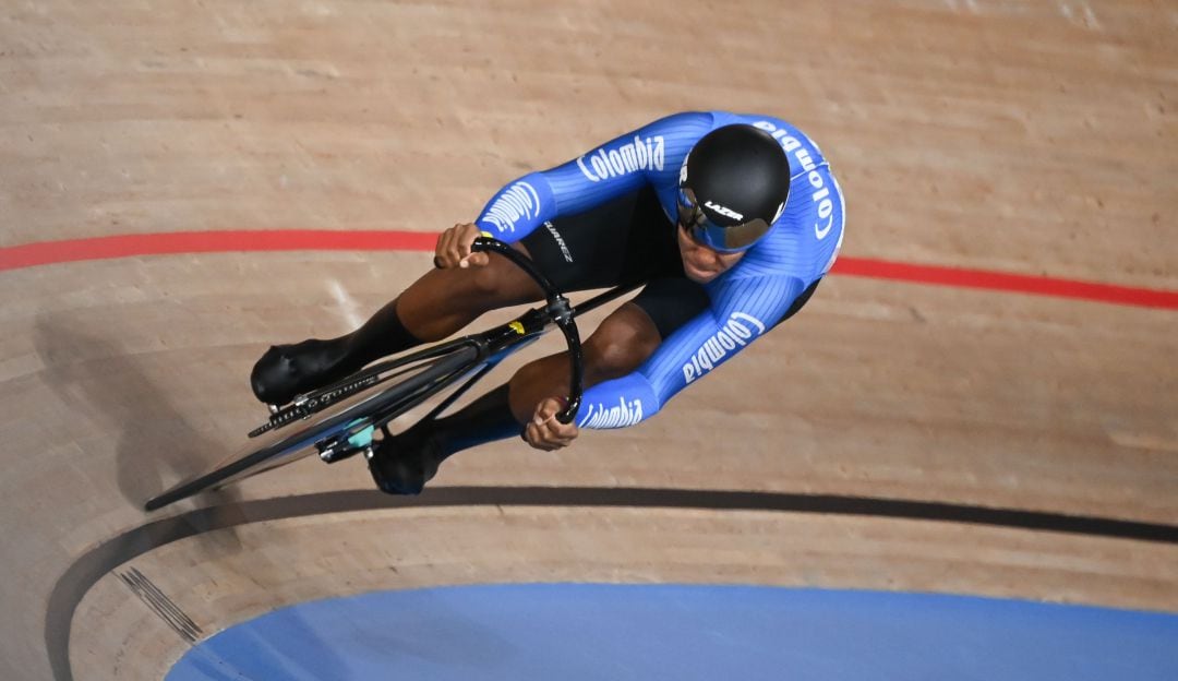 Kevin Quintero busca una medalla en el ciclismo de pista.