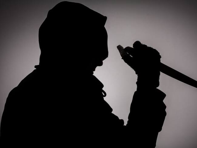 Un muerto y dos heridos en ataque con cuchillo cerca de París