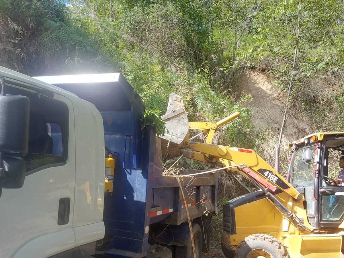 En Risaralda continúan atendiendo emergencias viales generadas por lluvias