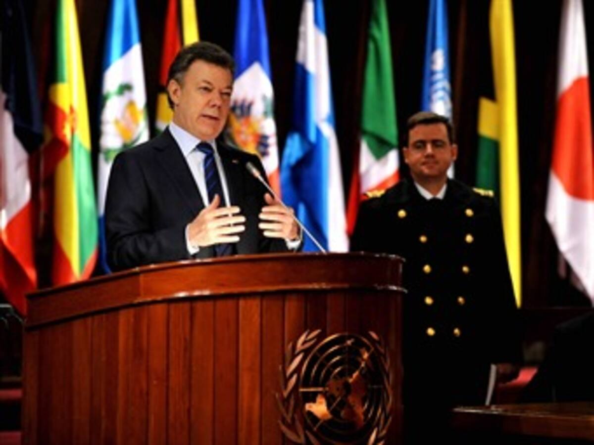Santos admite que no hay solución a la vista para crisis económica mundial
