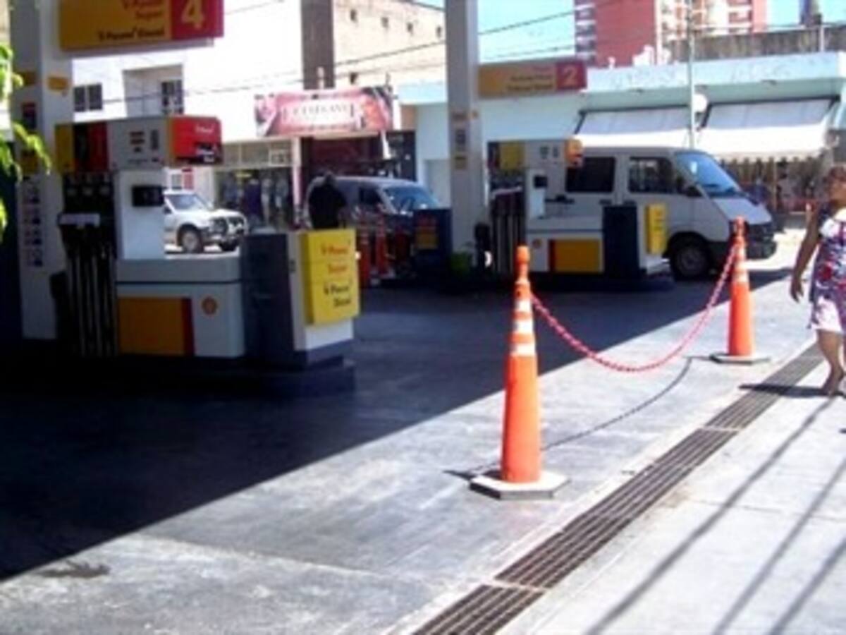 Nariño importaría combustible de Ecuador ante el desabastecimiento por el paro cafetero