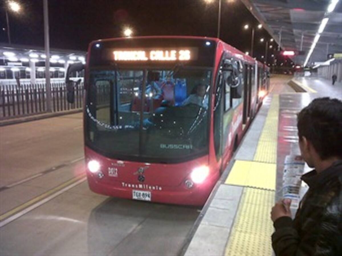 Se analizarán soluciones para apertura de dos estaciones de la troncal de la calle 26