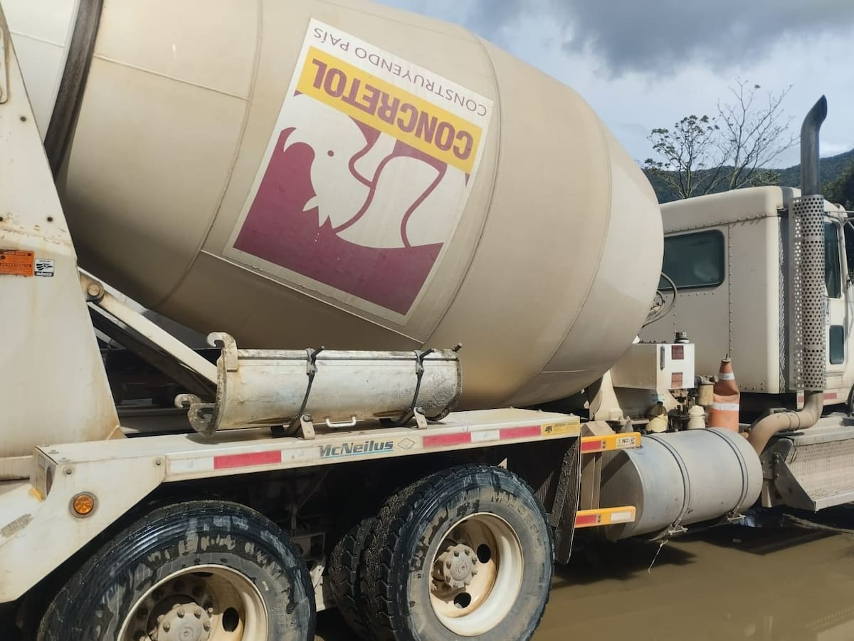 Roban siete camiones de una empresa de concretos en Honda, Tolima