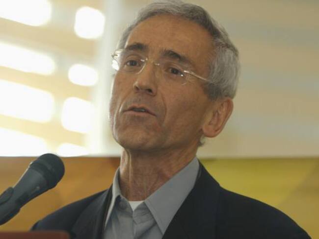 Espero que todos los colombianos valoren la magnitud del paso que estamos dando: padre De Roux