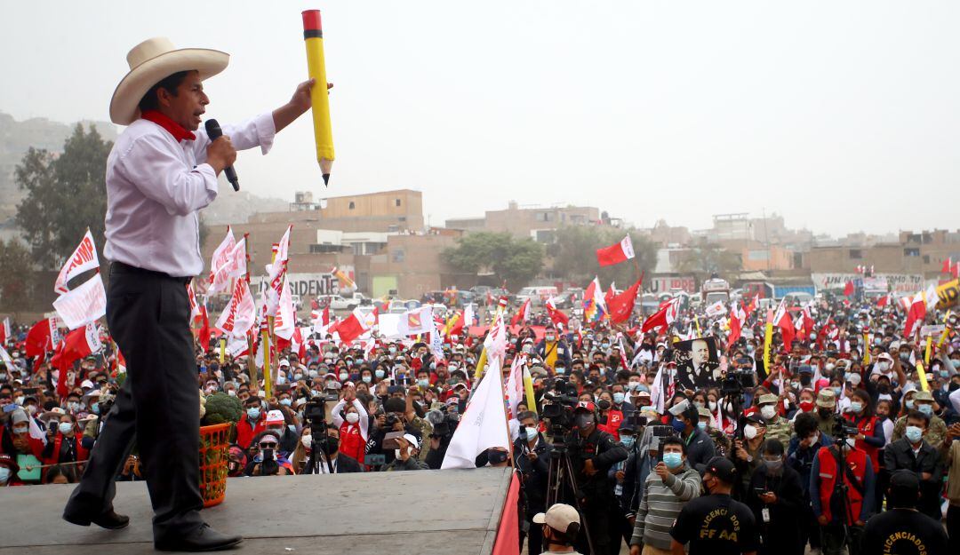 Pedro Castillo, nuevo presidente de Perú, durante campaña.