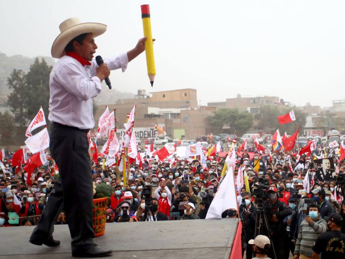¿Quién es Pedro Castillo, el próximo presidente de Perú?