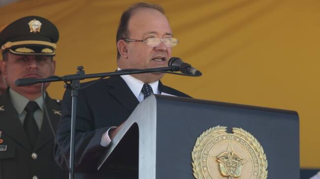 Ministro de Defensa, Luis Carlos Villegas