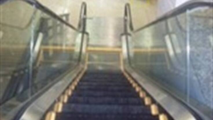 Niña de cuatro años sufrió accidente en escalera eléctrica de Unicentro Bogotá