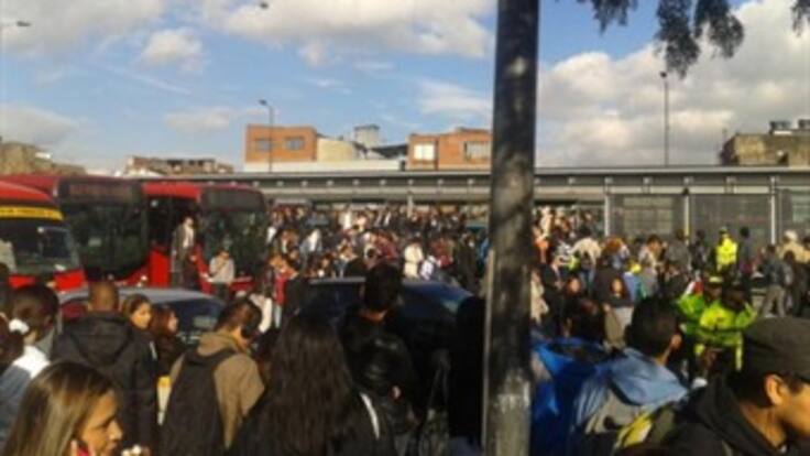 Alcalde de Bogota no descarta 'Plan Tortuga' de operadores de Transmilenio