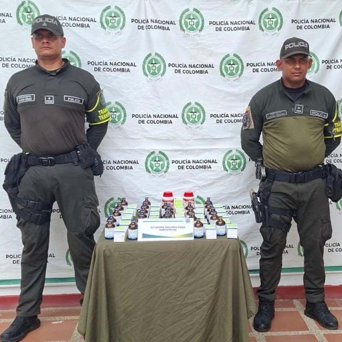 Policía incauta ketamina y soda cáustica en vía de Bolívar