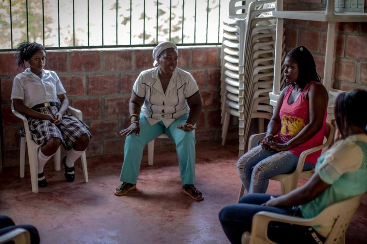 La red 'Mariposas de Alas Nuevas, Construyendo Futuro' es la primera organización colombiana en ganar el premio por atención a los desplazados de Buenaventura.