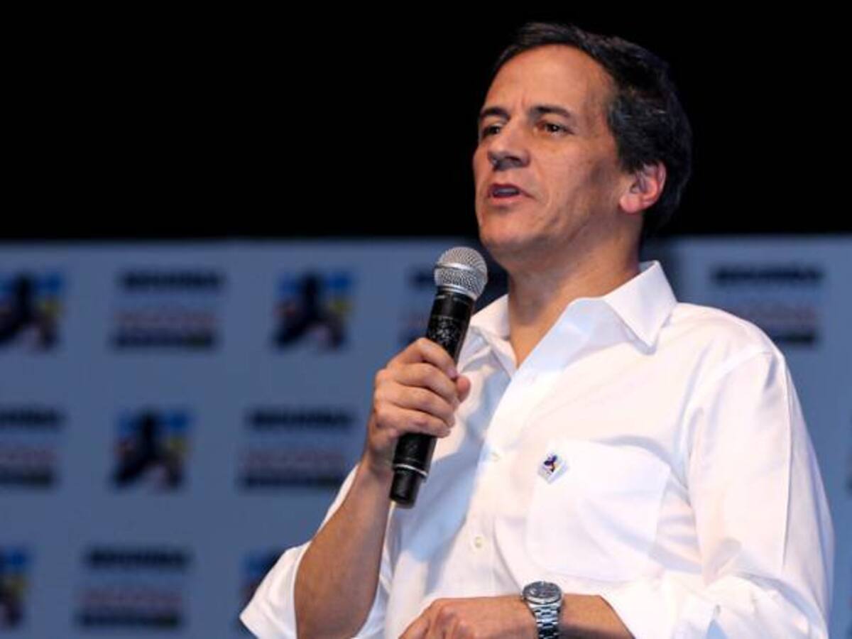 “Si las Farc se levanta en armas de nuevo lo asumimos”: precandidato Uribista
