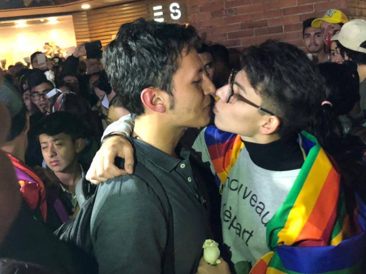 ¡No más discriminación! Así se cumplió la besatón en contra de la homofobia