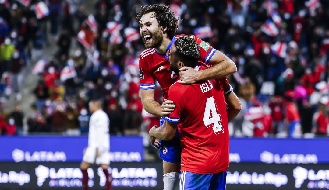 Ben Brereton festeja su gol ante Venezuela.