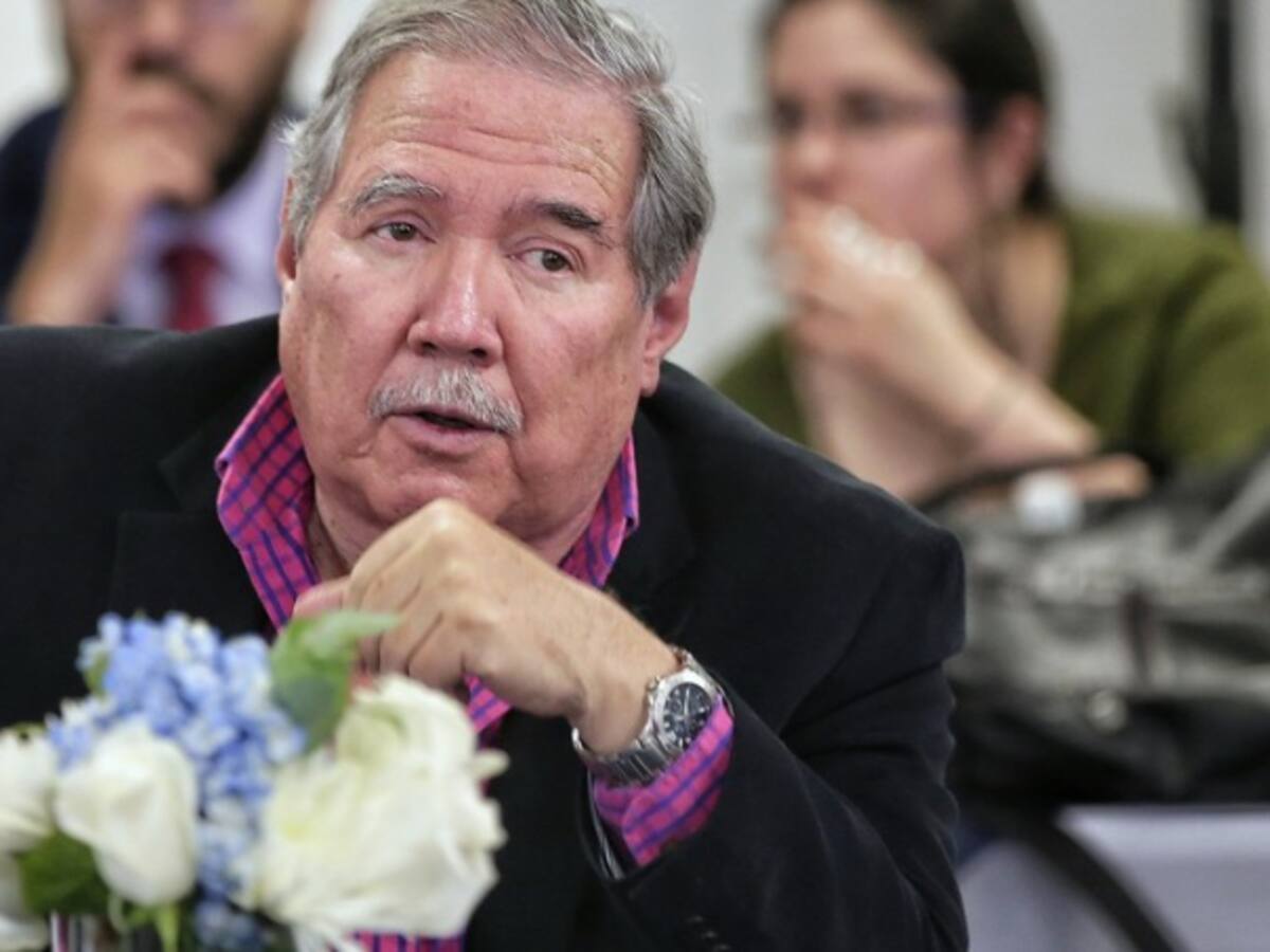 Se acabaría la erradicación voluntaria de cultivos ilícitos: MinDefensa