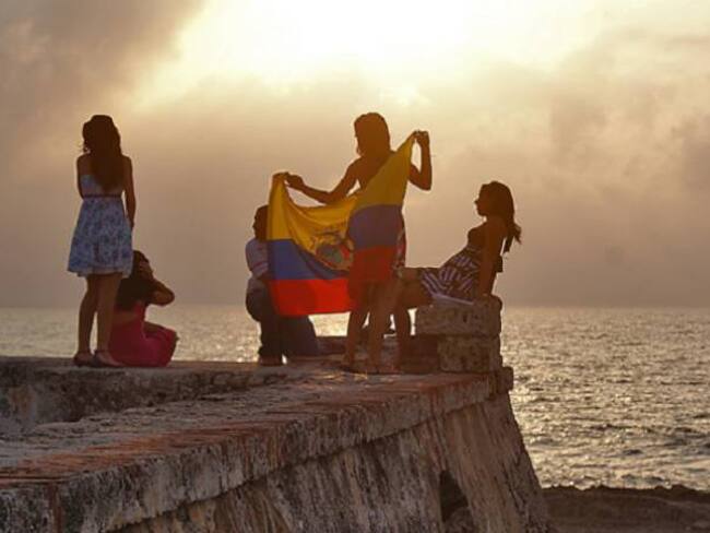 ¿Cómo invertir en los jóvenes colombianos para una paz duradera?