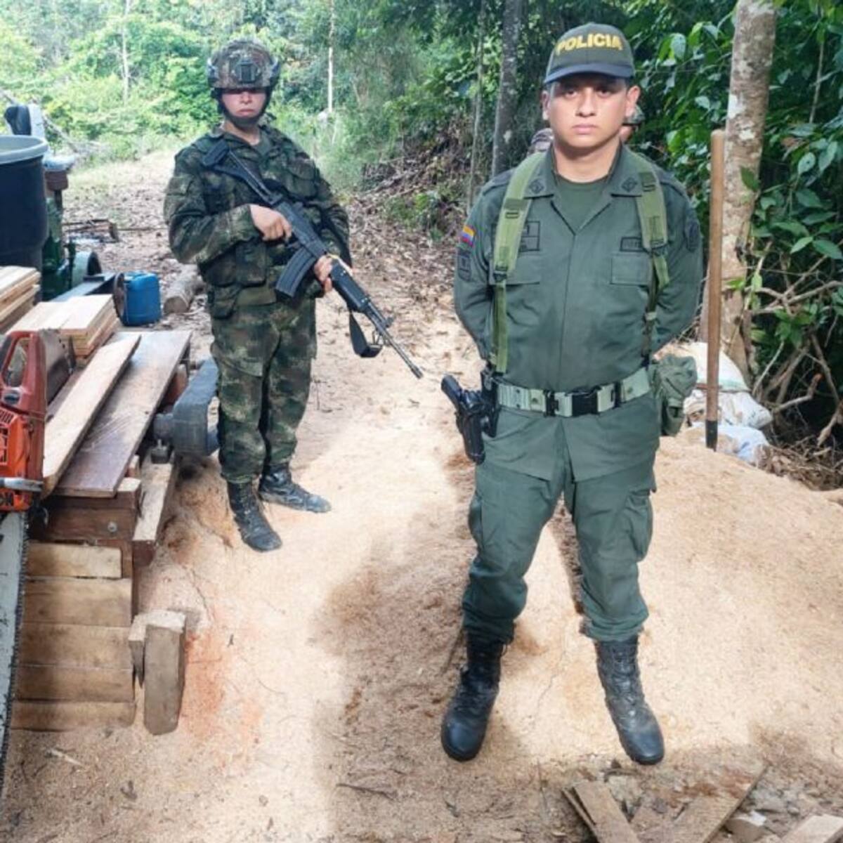 Capturan a dos personas por aprovechamiento ilícito de recursos naturales