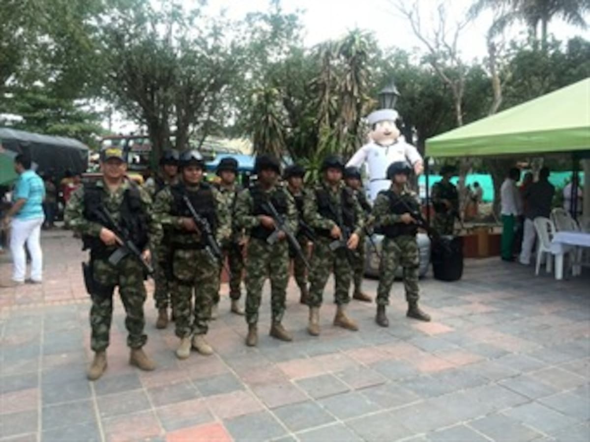 Presentan oficialmente Gaula Militar de la Armada Nacional para Bolívar