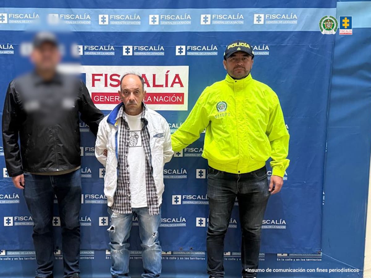 Judicializan a hombre por asesinar y abandonar en una caja el cuerpo de una mujer en Medellín