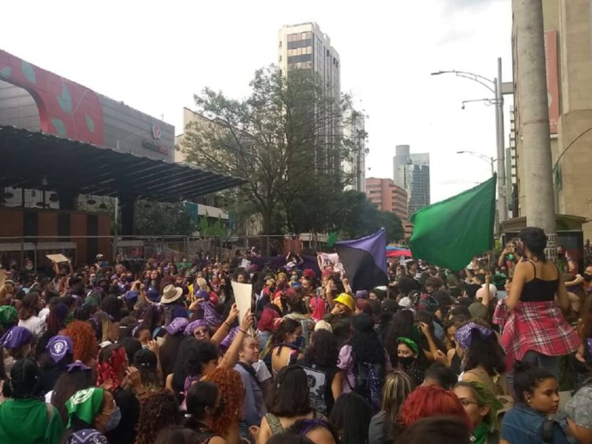 Las mujeres marcharon en Medellín para exigir respeto por el género
