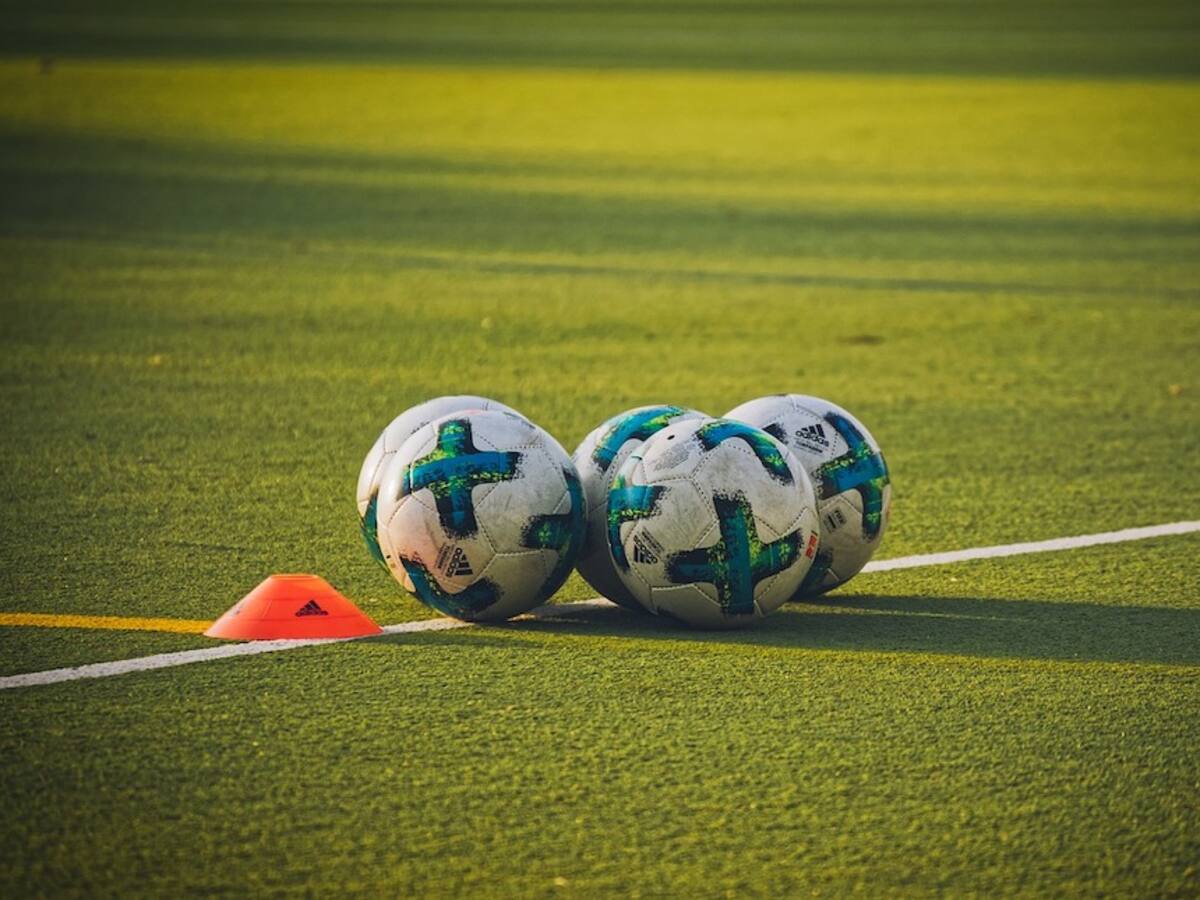 Aparte de las hamburguesas y raquetas, la gobernación compra balones por $570.000