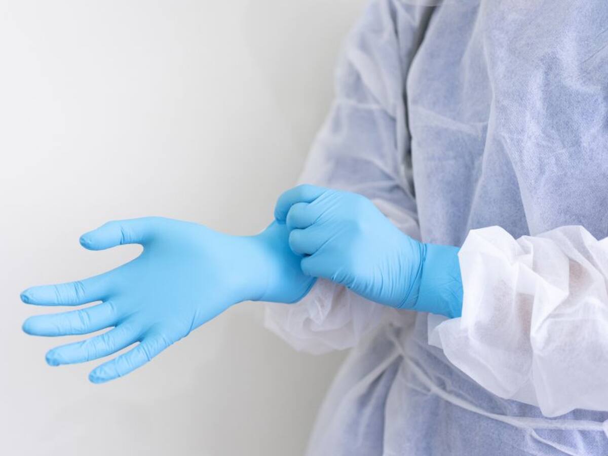 Médicos en Bogotá denuncian que no fueron vacunados, aún con cita previa