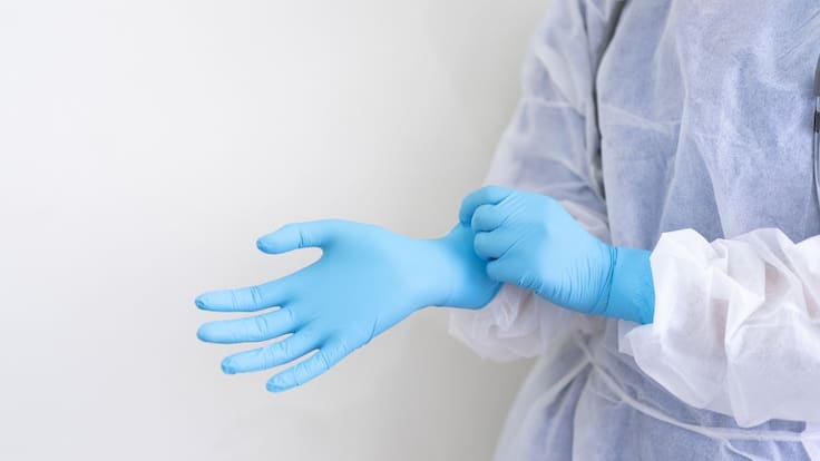 Médicos en Bogotá denuncian que no fueron vacunados, aún con cita previa