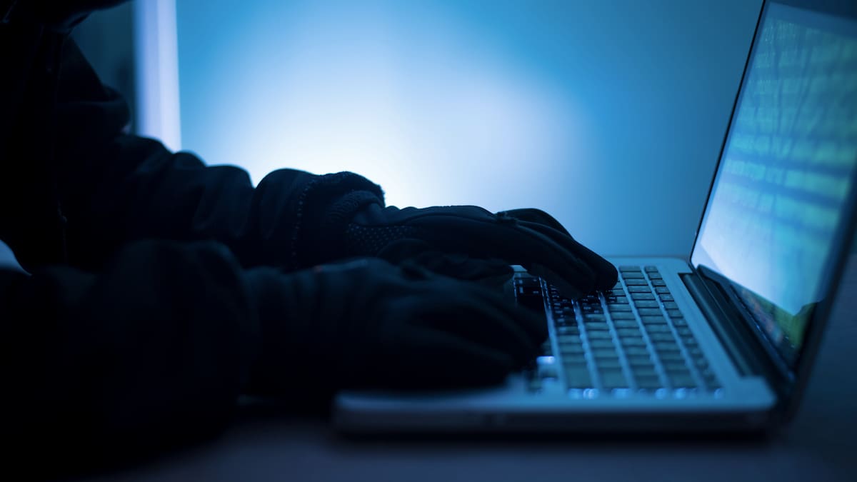 No hay indicio de que eso exista en alguna inteligencia del Estado: DNI sobre Pegasus