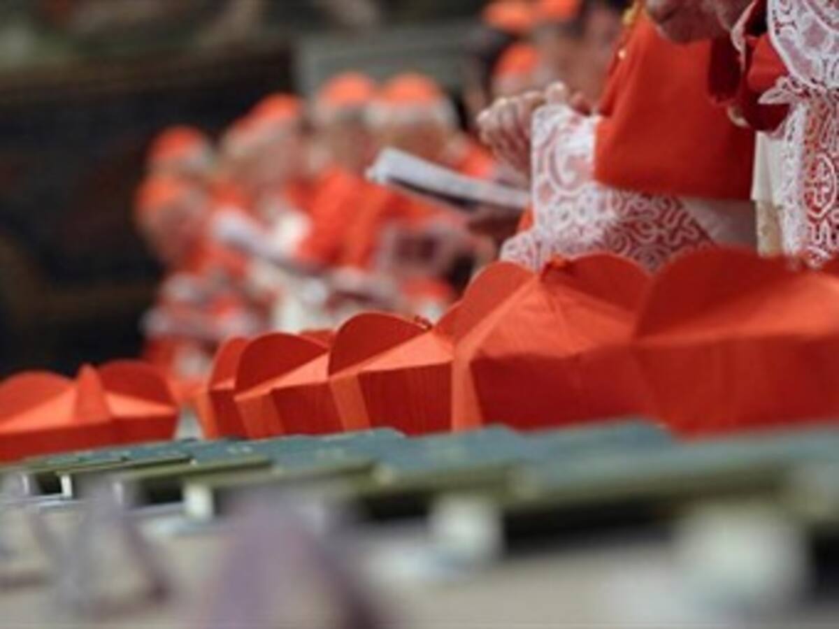 Después de tres votaciones, los cardenales todavía no han elegido papa