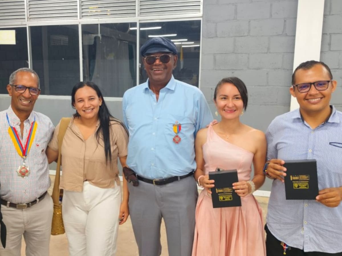 Congreso de la República otorgó ‘Medalla al Mérito Educativo’ a rector bolivarense