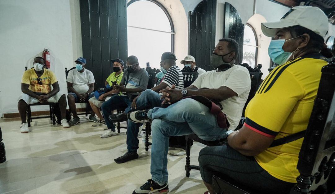 La administración distrital reiteró que va a garantizar la permanencia a los trabajadores de las playas por las obras de Protección Costera